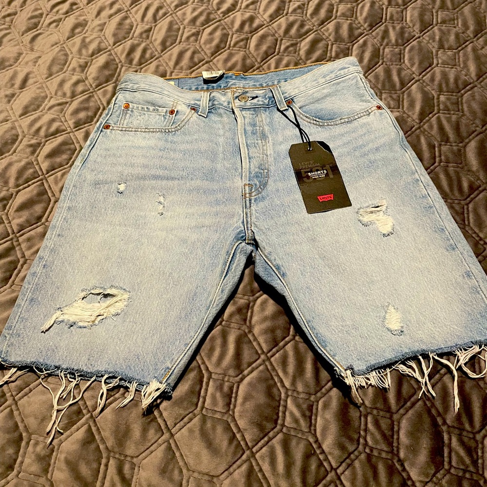 501 Levi mid thigh shorts high rise